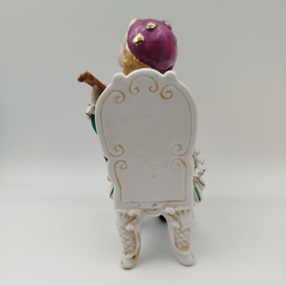 Статуэтка "Юный музыкант"