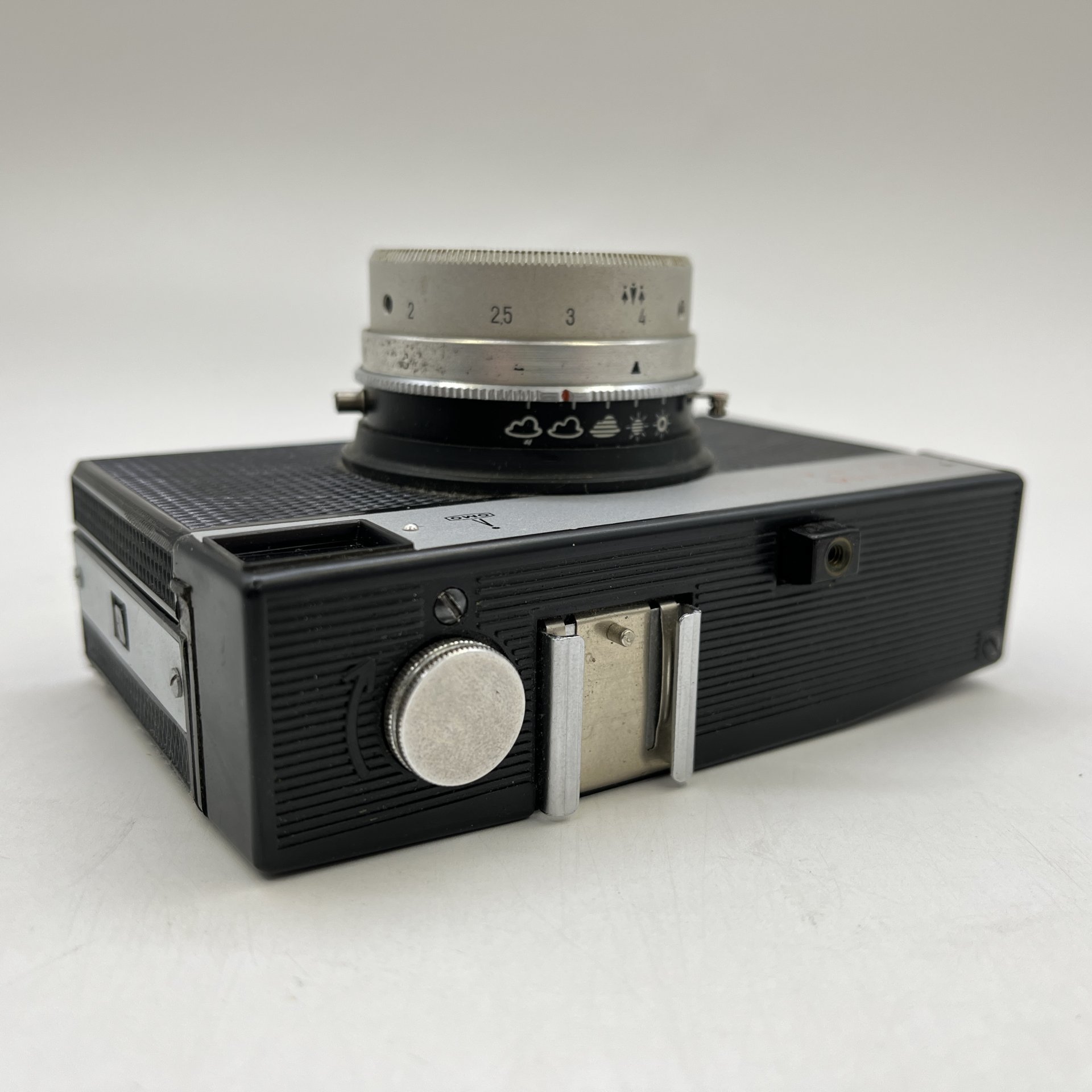 Фотоаппарат "Смена-8" в оригинальном кофре (не работает), металл, стекло, полимерный материал, кожа, ЛОМО (Ленинградское оптико-механическое объединение), СССР, 1970-1990 гг.