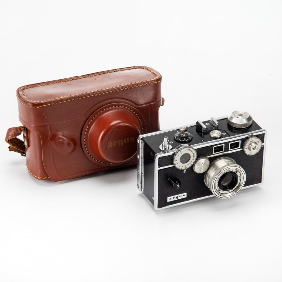 Фотоаппарат "Argus C-3" в оригинальном кофре