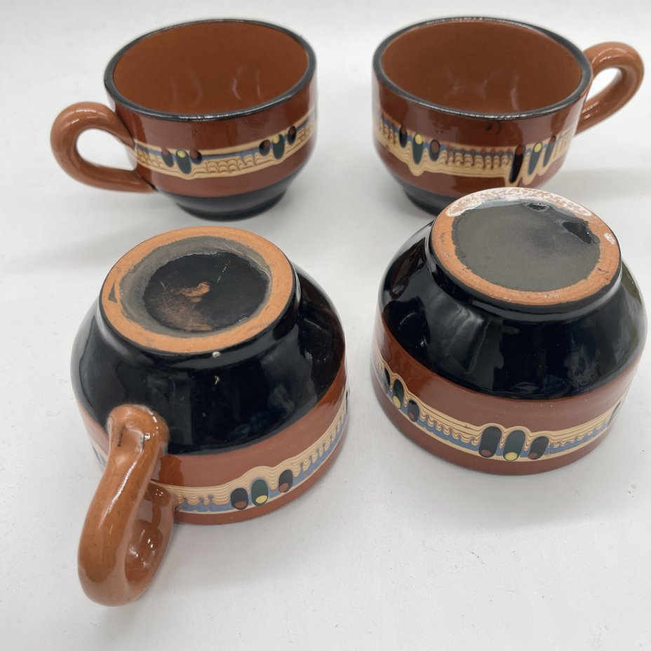 Набор из 4 чашек с абстрактным декором