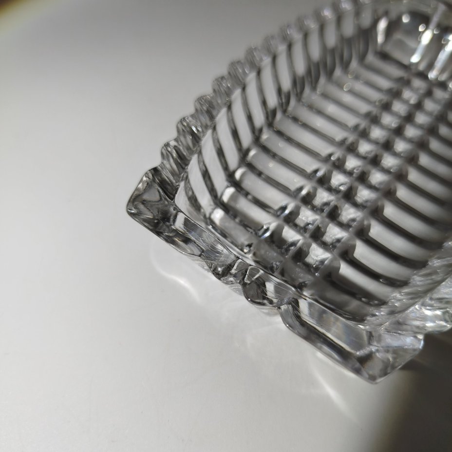 Пепельница с рельефным декором, хрусталь, гранение, Дятьковский хрустальный завод, СССР, 1970-1980 гг.