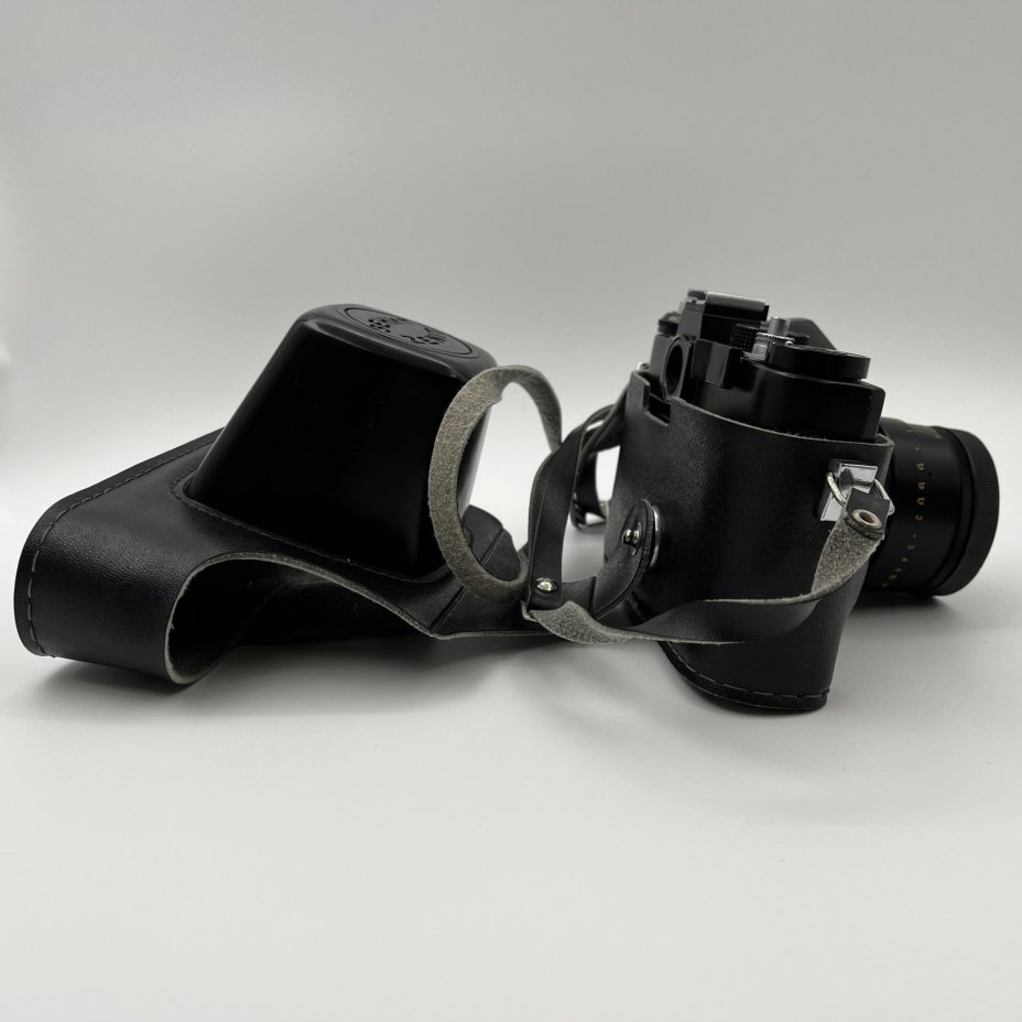 Фотоаппарат "Зенит-ЕТ" c объективом "Гелиос-44-2" в оригинальном кофре с коробкой, металл, пластик, стекло, кожа, Белорусское оптико-механическое объединение (БелОМО), СССР, 1982 г.