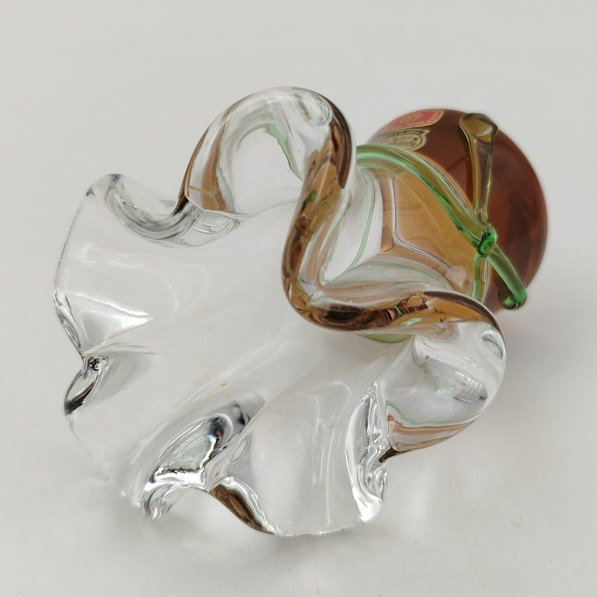 Ваза миниатюрная с янтарным подтоном у основания, Bohemia Crystal (Bohemia Glass)