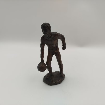 Статуэтка "Игра в мяч" ("Боулинг"), бронза, литье