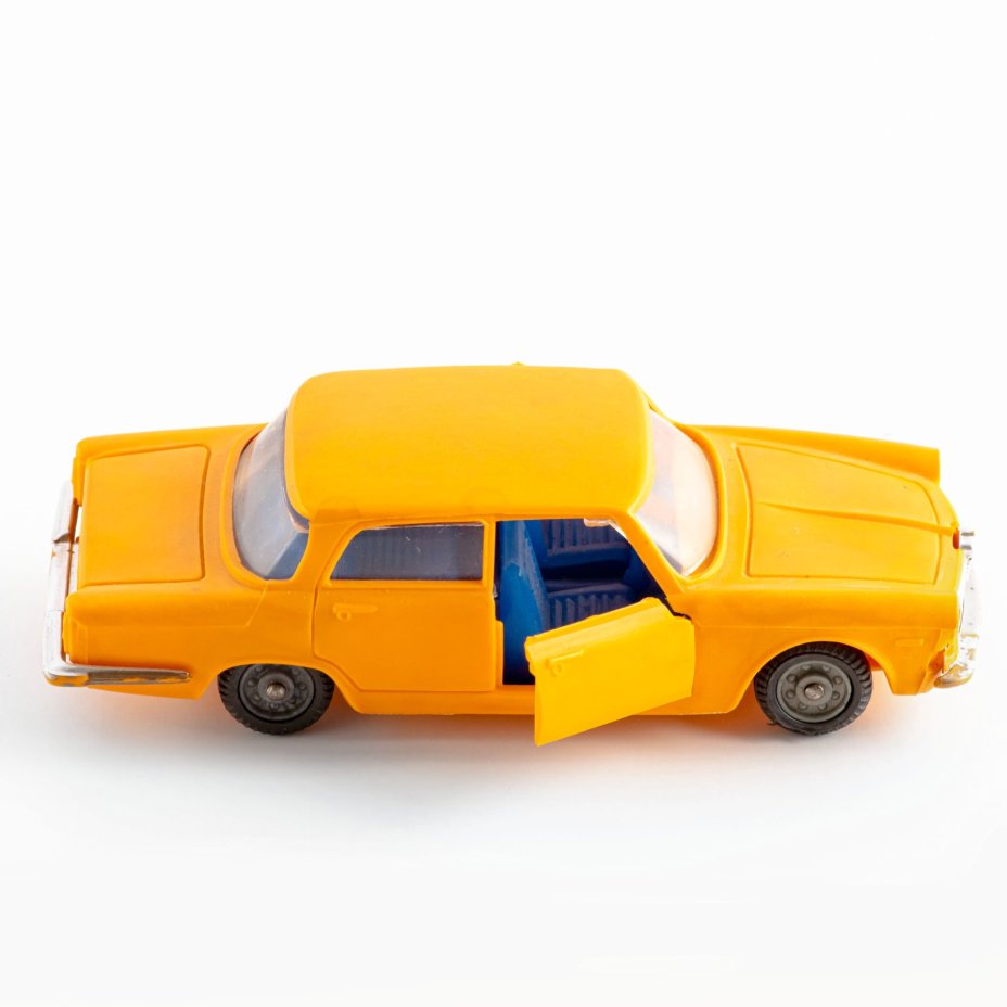 Модель автомобиля коллекционная "Альфа Ромео 2600", Московский завод игрушек «Кругозор»