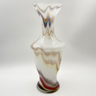 Ваза "Татьянка" в разноцветной гамме, автор Б.А. Смирнов, стекло, молочное стекло, Ленинградский завод художественного стекла (ЛЗХС), СССР, 1960-1980 гг.
