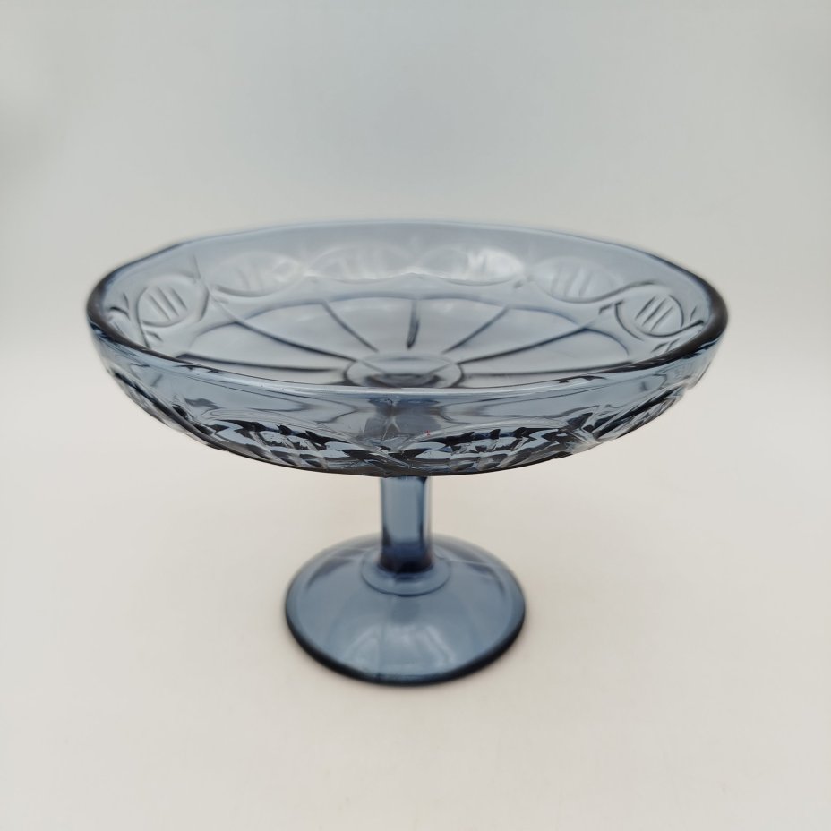 Конфетница синего оттенка с рельефным декором, стекло, СССР, 1960-1980 гг.
