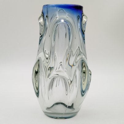 Ваза оригинальной формы, дизайнер  Eino Mäelt (Эйно Маэлт) (предположительно), стекло, гутная техника, Стекольный завод «Tarbeklaas» (Тарбеклаас), СССР, 1960-1980 гг.