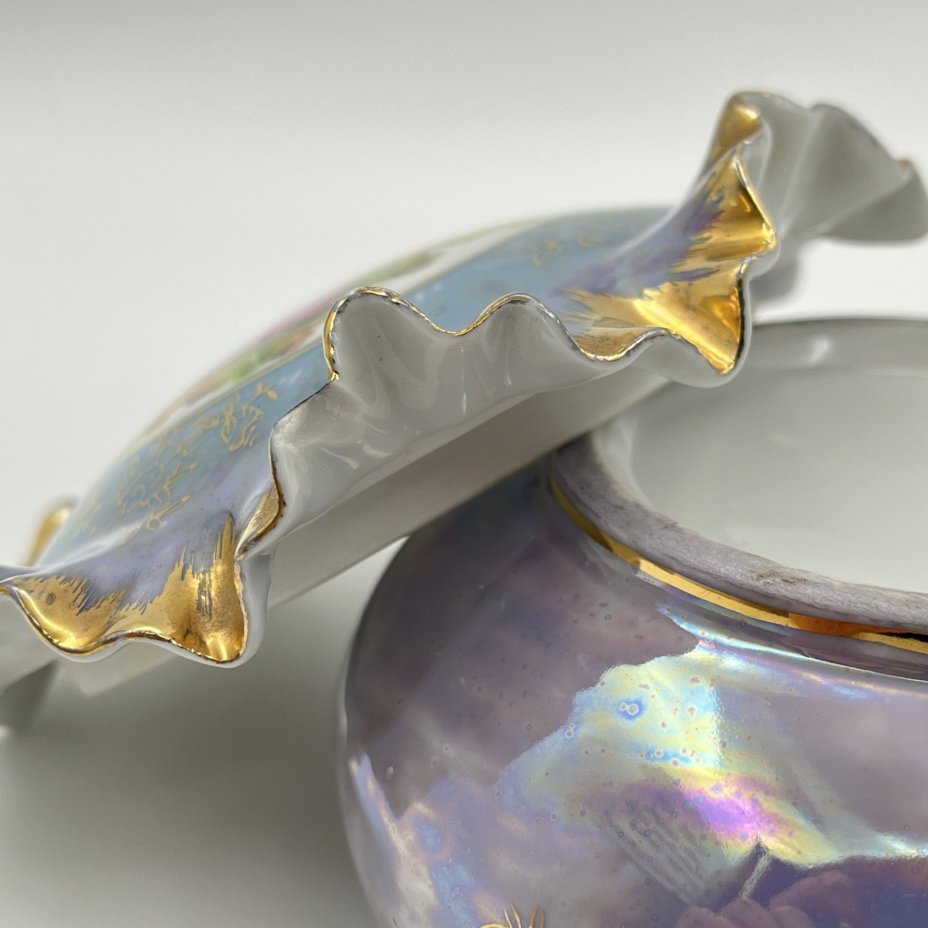 Шкатулка миниатюрная с фестончатым бортом на крышке