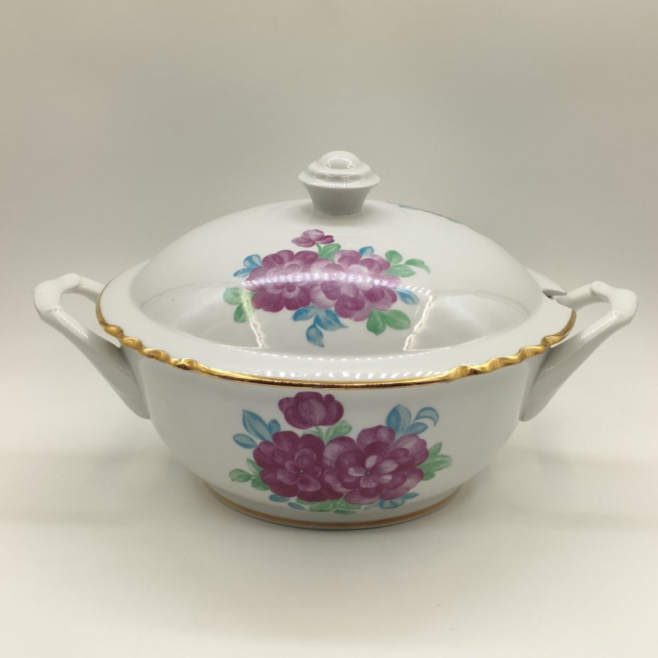 Супница, украшенная цветочным декором, фарфор, деколь, золочение, Дулевский фарфоровый завод (Дулёво), СССР, 1968-1991 гг.