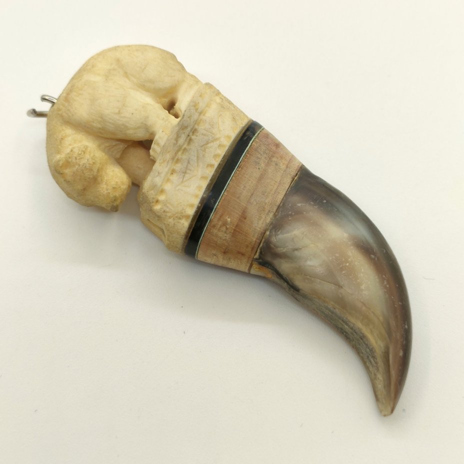 Подвеска-оберег "Медвежий коготь", кость, коготь, дерево, металл, резьба, СССР, 1970-1990 гг.