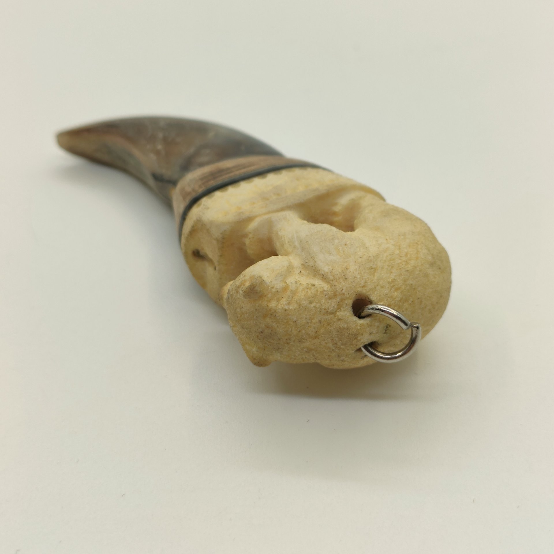 Подвеска-оберег "Медвежий коготь", кость, коготь, дерево, металл, резьба, СССР, 1970-1990 гг.