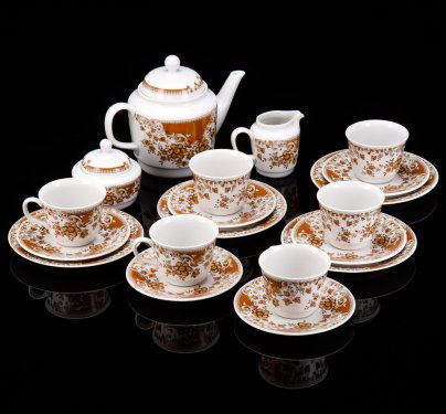 Сервиз чайный с цветочным орнаментом в охристой гамме на 6 персон (19 предметов), фарфор, печать, Moritz Zdekauer (MZ), Чехословакия, 1970-1990 гг.