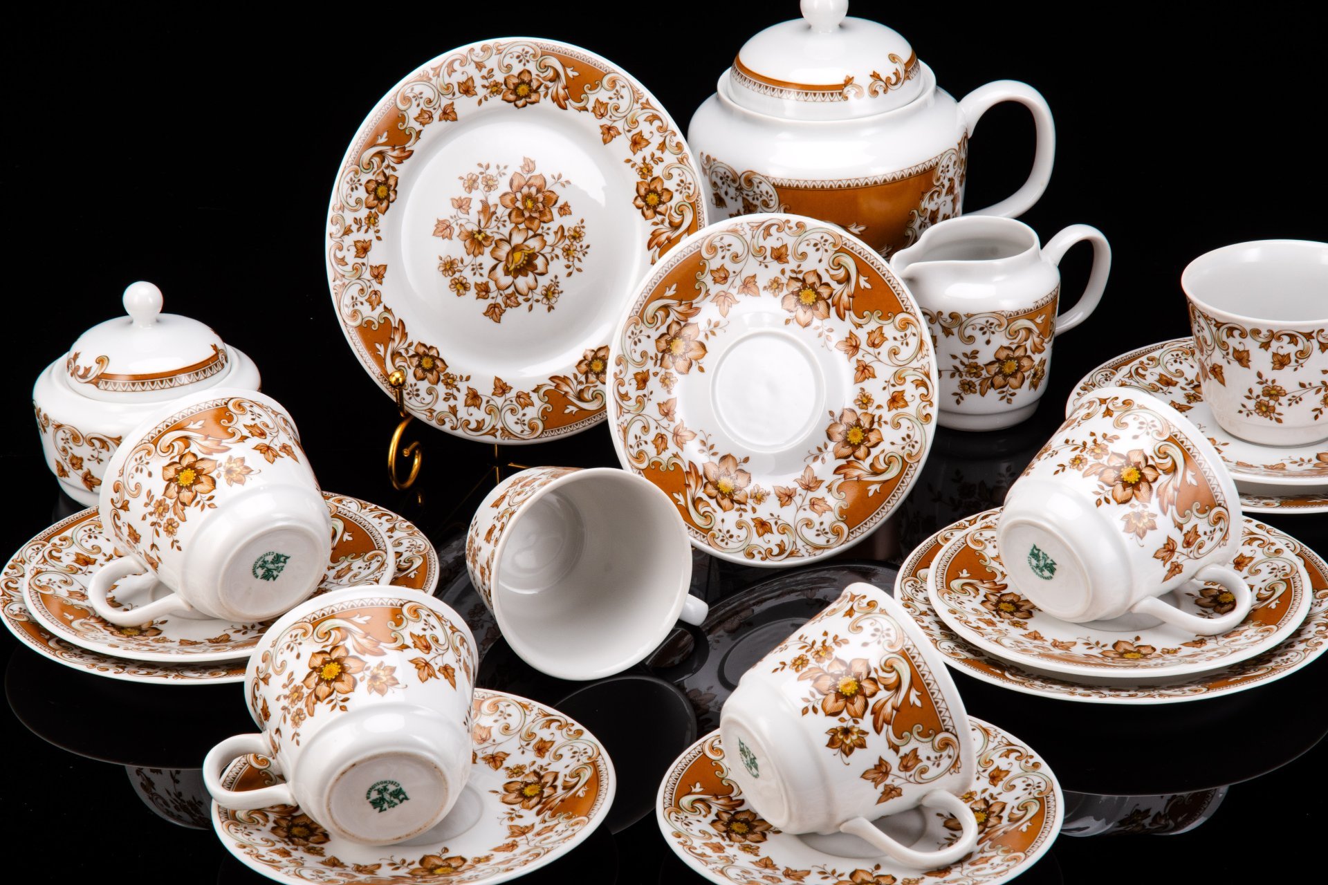 Сервиз чайный с цветочным орнаментом в охристой гамме на 6 персон (19 предметов), фарфор, печать, Moritz Zdekauer (MZ), Чехословакия, 1970-1990 гг.