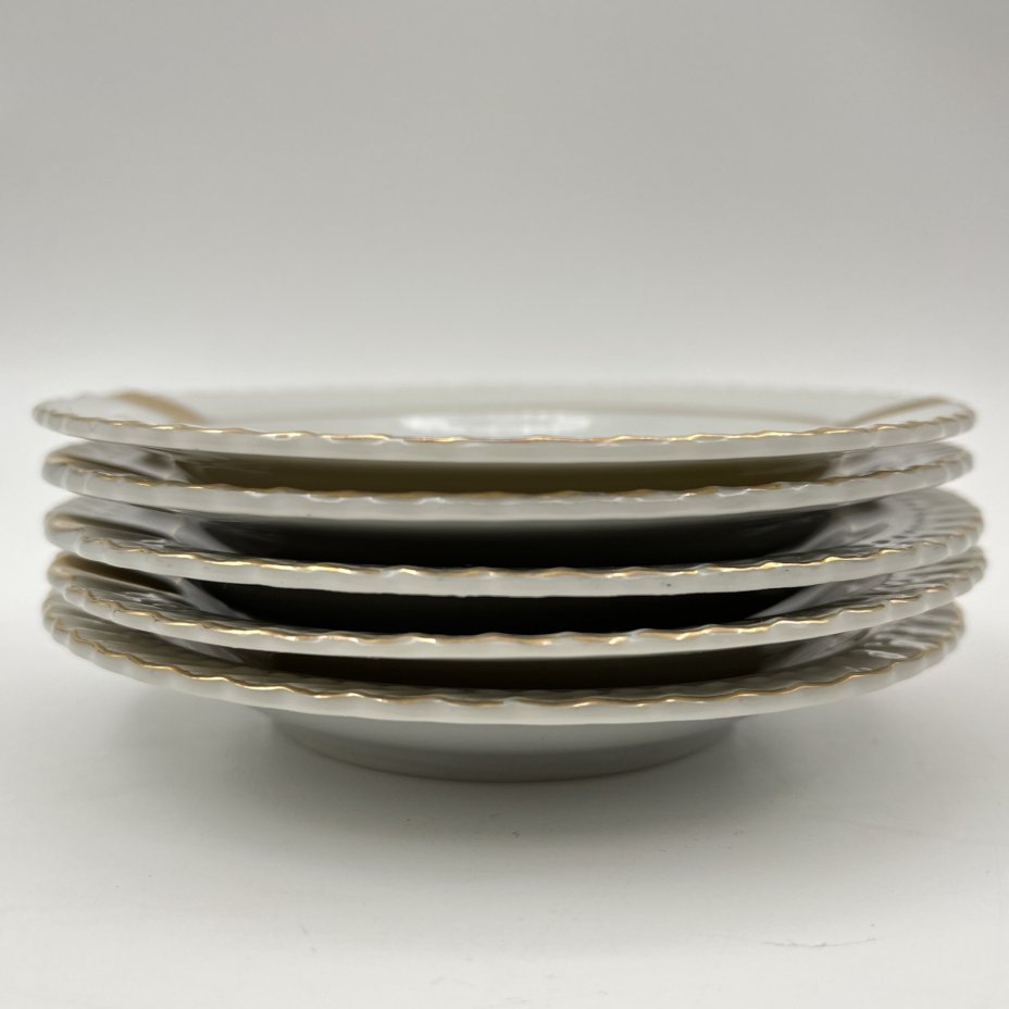 Набор из 5-ти миниатюрных пепельниц, украшенных изображением галантной сцены