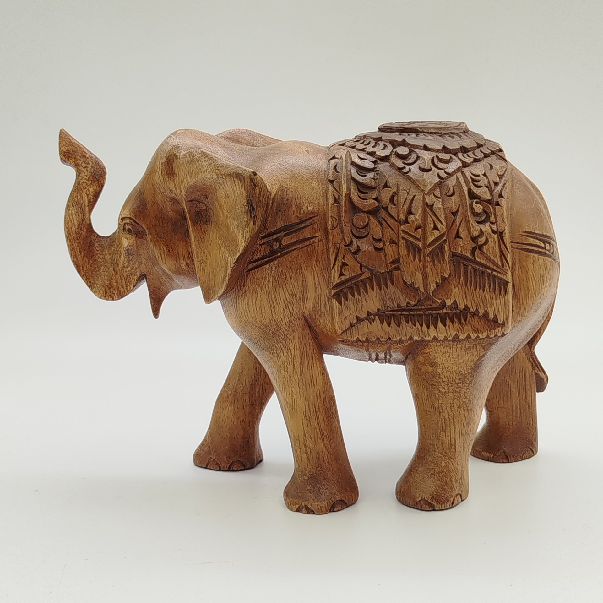 Статуэтка "Слон в попоне", дерево, резьба, Азия, 1980-2000 гг.