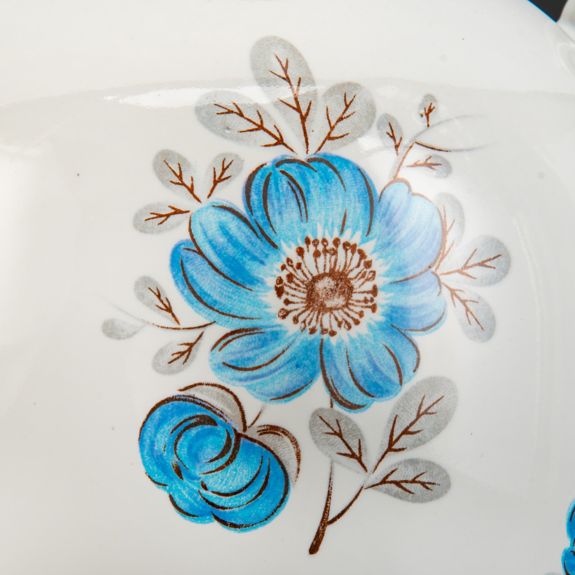 Чайник доливной с цветочным декором