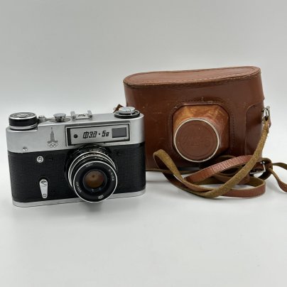 Фотоаппарат "ФЭД-5" с олимпийской символикой, объективом "Индустар-61 Л/Д" в родном кофре и документами, Харьковский машиностроительный завод им. Дзержинского (ФЭД)