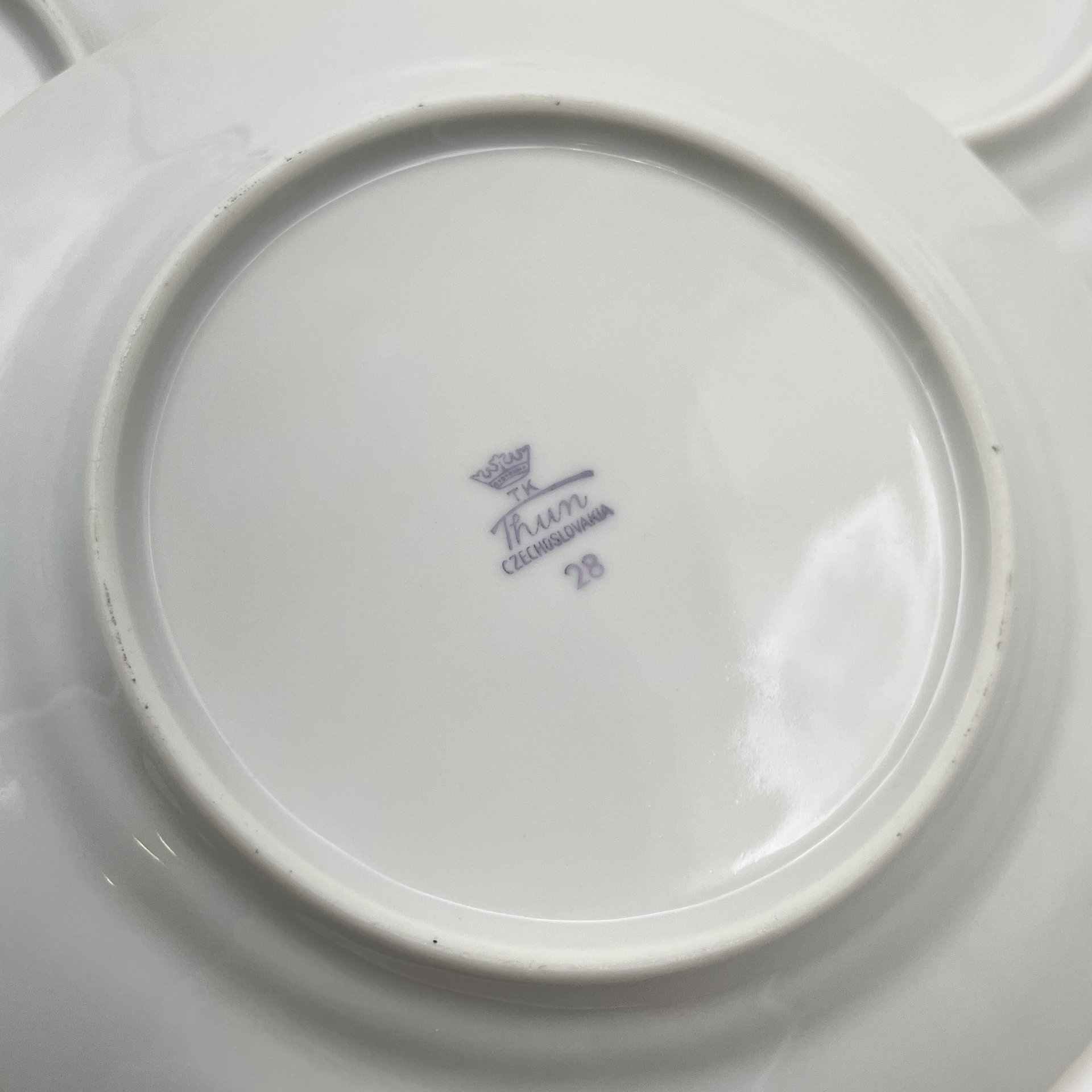 Набор десертных (пирожковых) тарелок "Мадонна" на 6 персон, фарфор, деколь, золочение, Thun (Тун), Чехословакия, 1970-1990 гг.