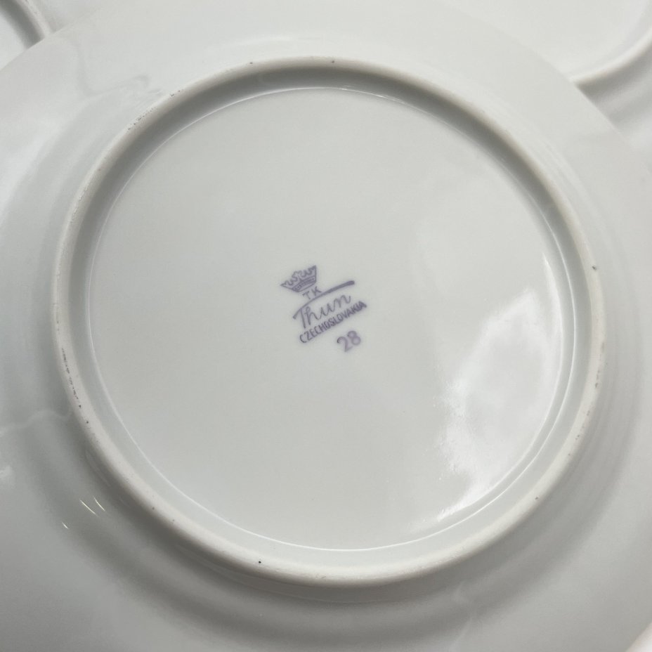 Набор десертных (пирожковых) тарелок "Мадонна" на 6 персон, фарфор, деколь, золочение, Thun (Тун), Чехословакия, 1970-1990 гг.