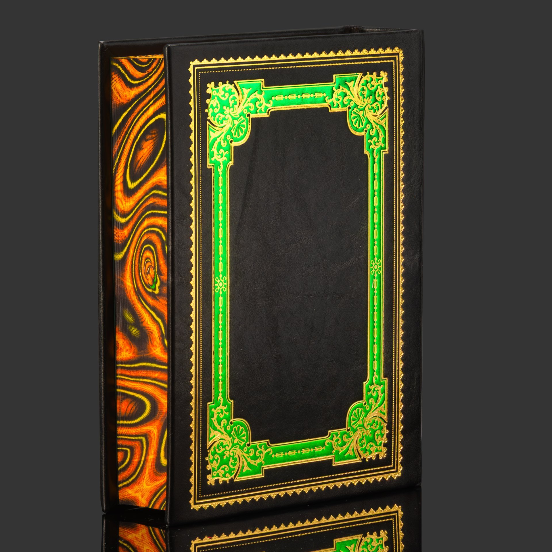 Книга в кожаном переплете "33 стратегии войны", Роберт Грин, бумага, кожаный переплет, тиснение, золочение, обрез с принтом, Российская Федерация, 2025 г.