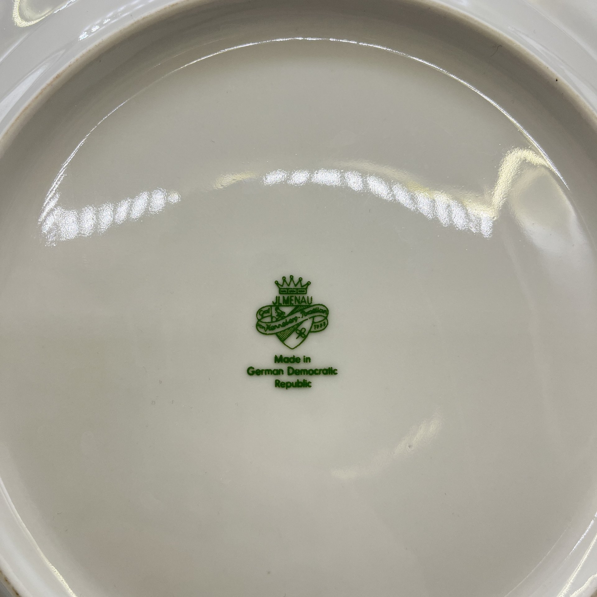 Тарелка обеденная с декором "Маки", фарфор, деколь, золочение, Graf Von Henneberg Porzellan, 1777 Jlmenau, Германия, 1973-1977 гг.
