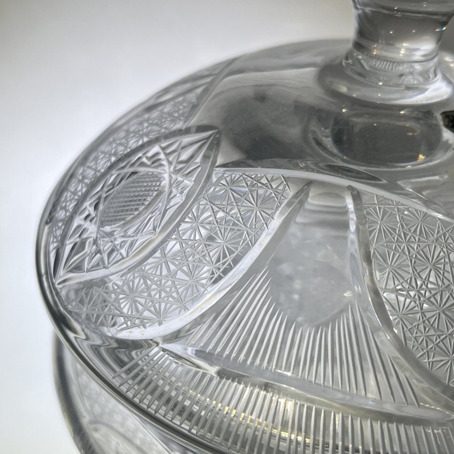 Ваза для десерта (бонбоньерка) с резным геометрическим декором, Vitrometan Medias