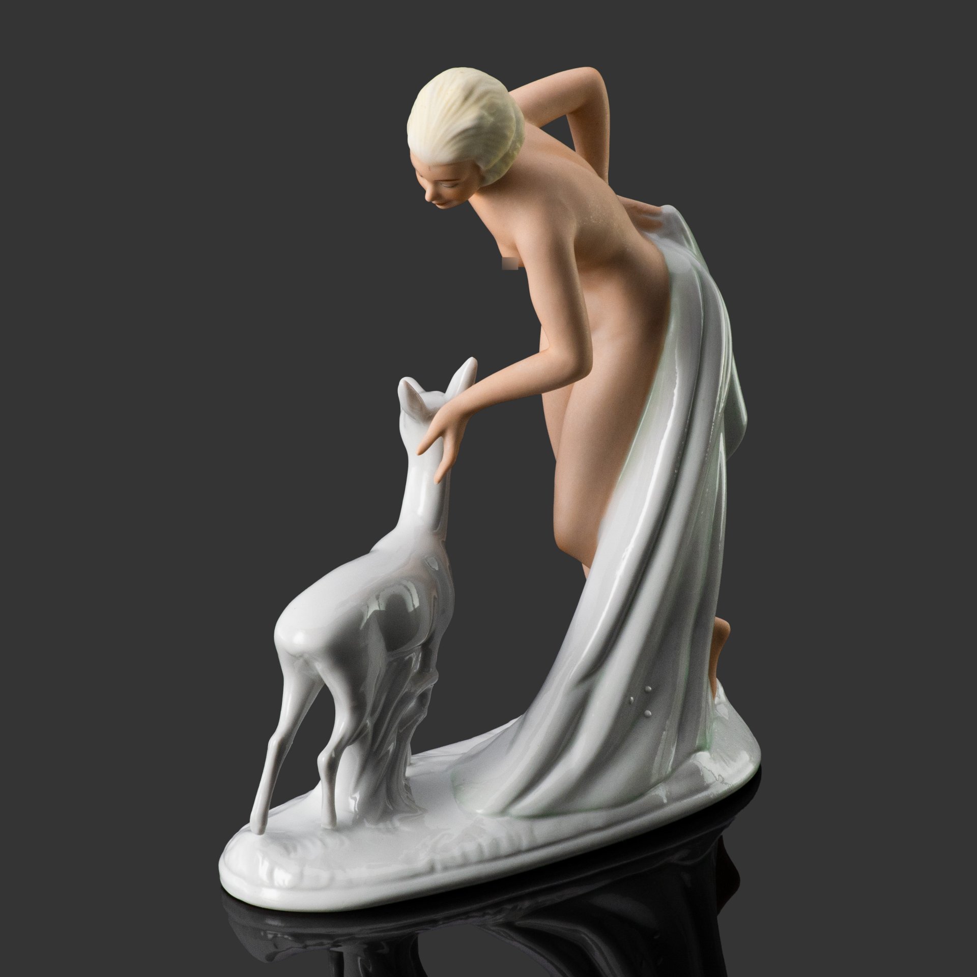 Статуэтка "Обнаженная с ланью", фарфор, роспись, Wallendorf, Германия, 1963-1990 гг.