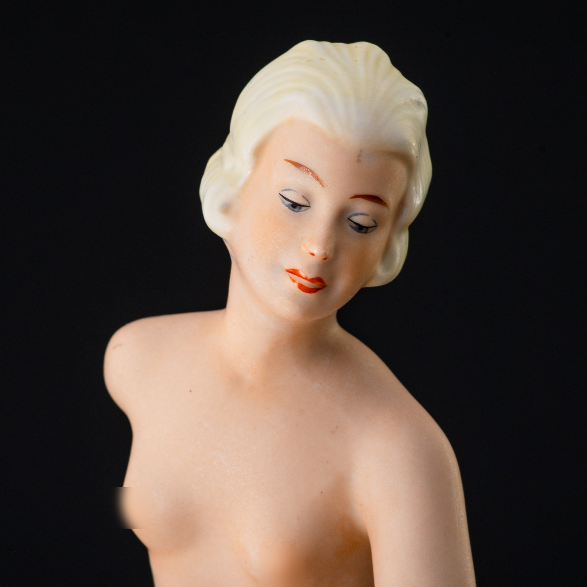 Статуэтка "Обнаженная с ланью", фарфор, роспись, Wallendorf, Германия, 1963-1990 гг.