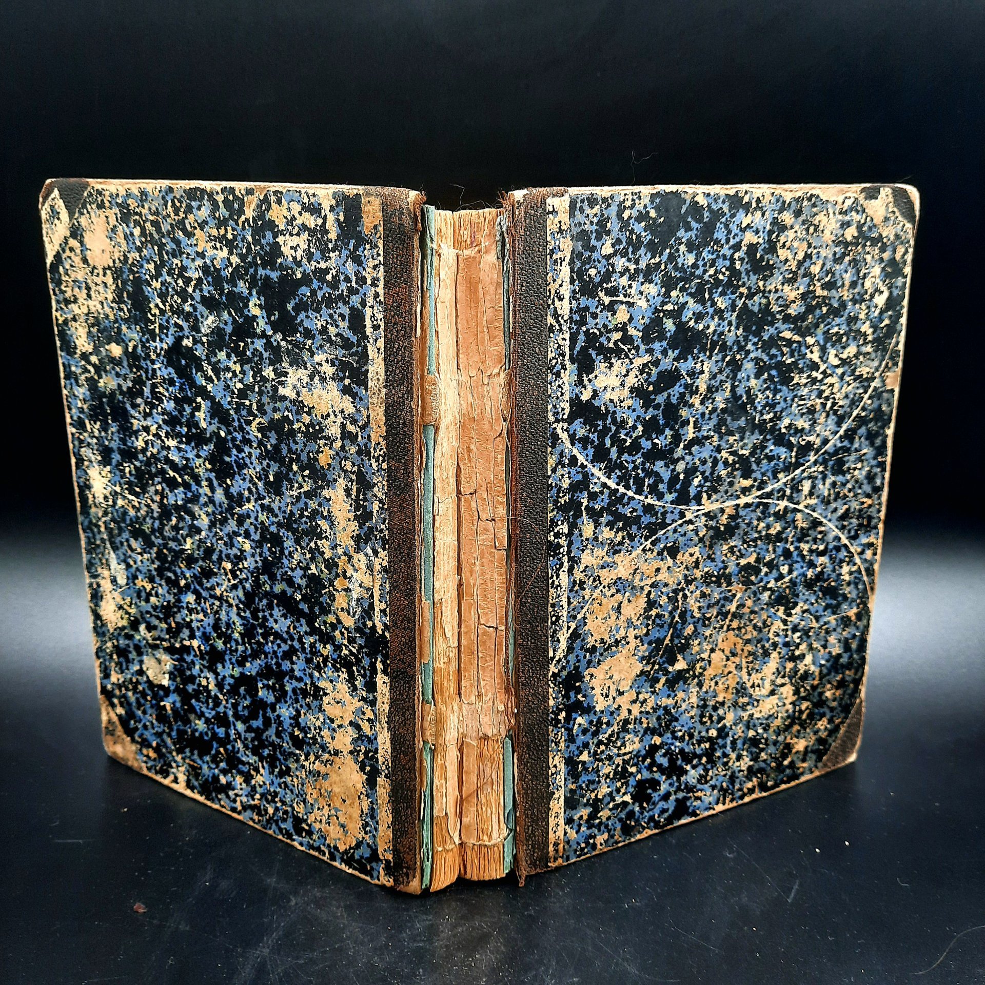 Книга "Друг хозяйки. Хозяйственные запасы, советы и домоводство", том II