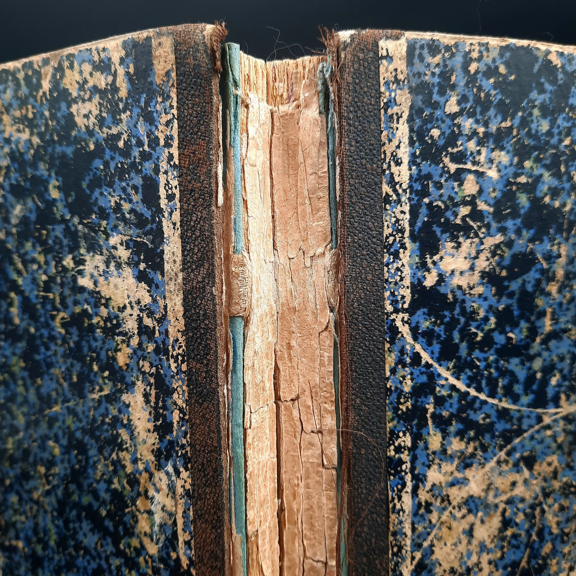 Книга "Друг хозяйки. Хозяйственные запасы, советы и домоводство", том II