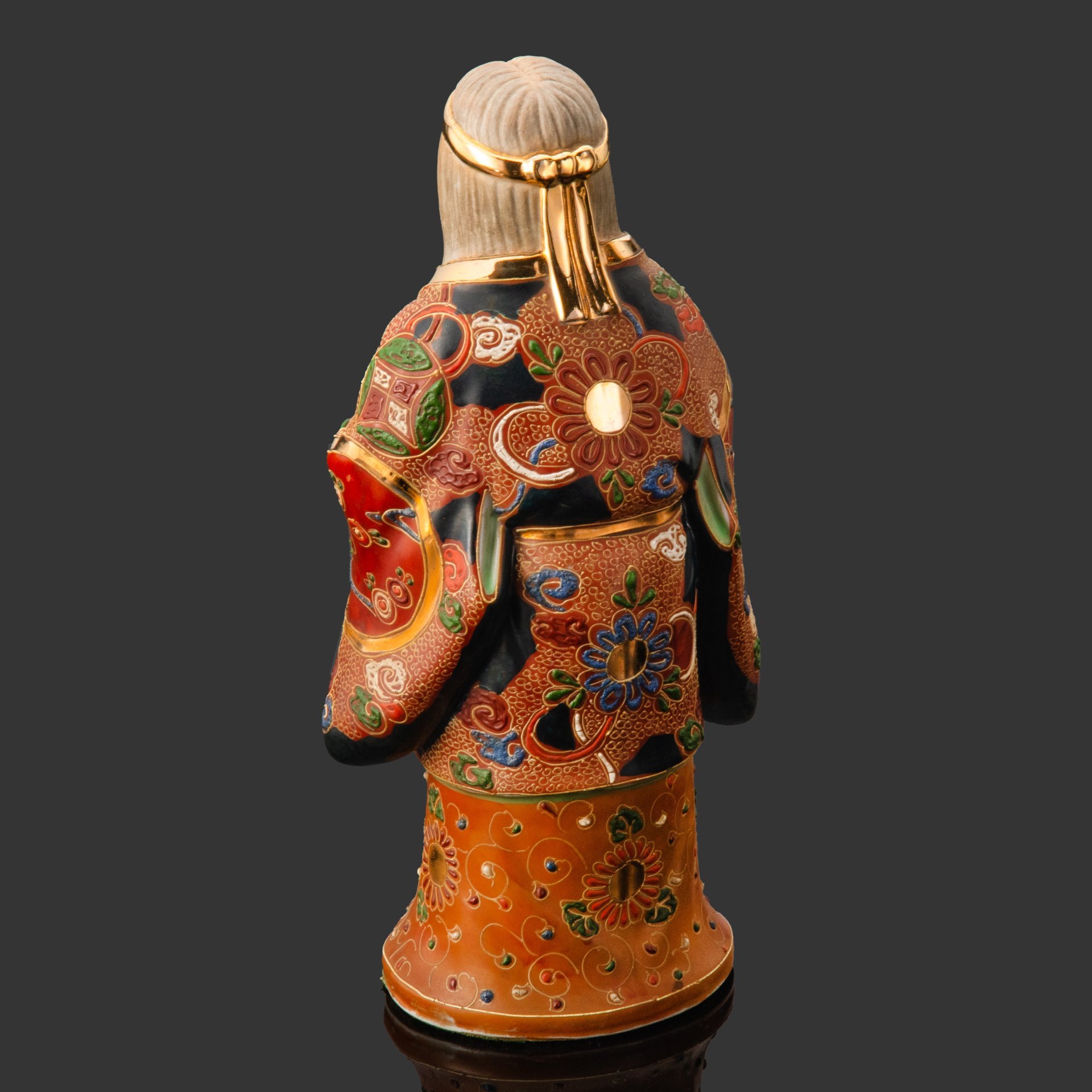 Статуэтка "Уба" из легенды о Такасаго (高砂), фарфор, роспись,золочение, Япония, 1980-1990 гг.