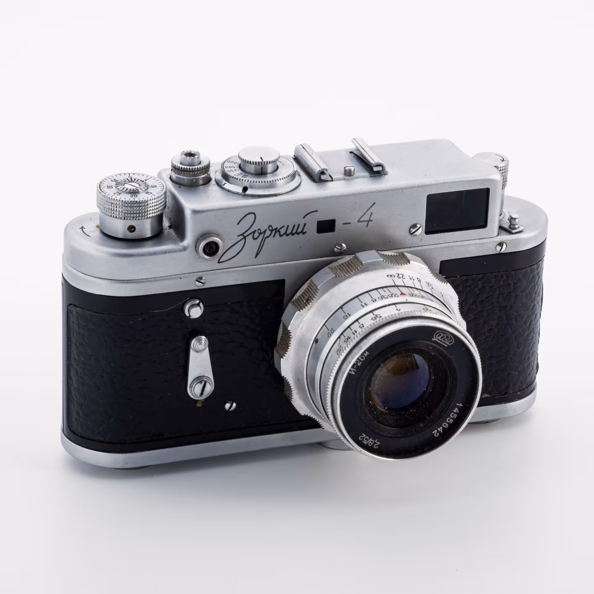Фотоаппарат "Зоркий-4" с объективом "Индустар-26м" в оригинальном чехле, Красногорский механический завод (КМЗ)