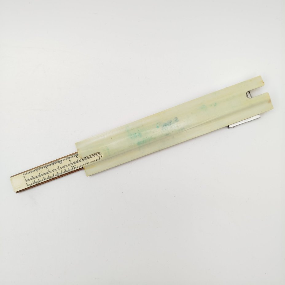 Линейка логарифмическая, дерево, кожа, Завод «Союз», Ленинград, СССР, 1950-1970 гг.