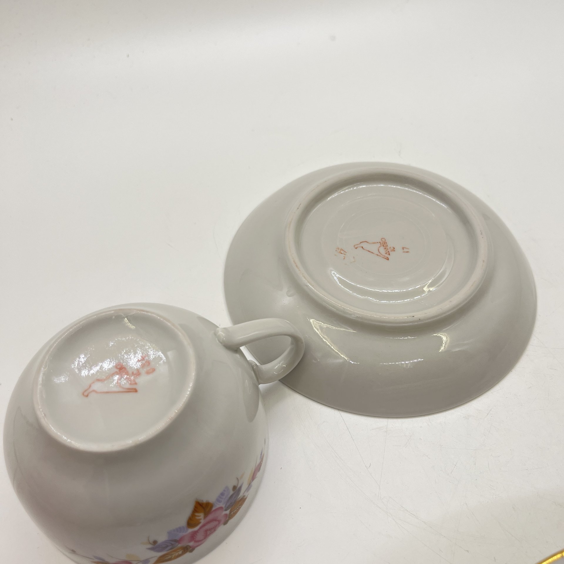 Чайная пара с цветочным декором, фарфор, деколь, золочение, Дулевский фарфоровый завод (Дулёво), СССР, 1970-1990 гг.