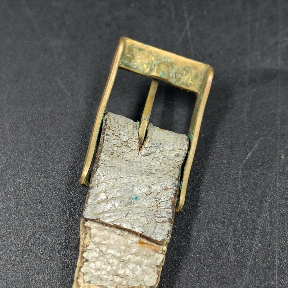 Часы наручные женские "Звезда" с серым ремешком, металл, стекло, Пензенский часовой завод, СССР, 1950-1980 гг.