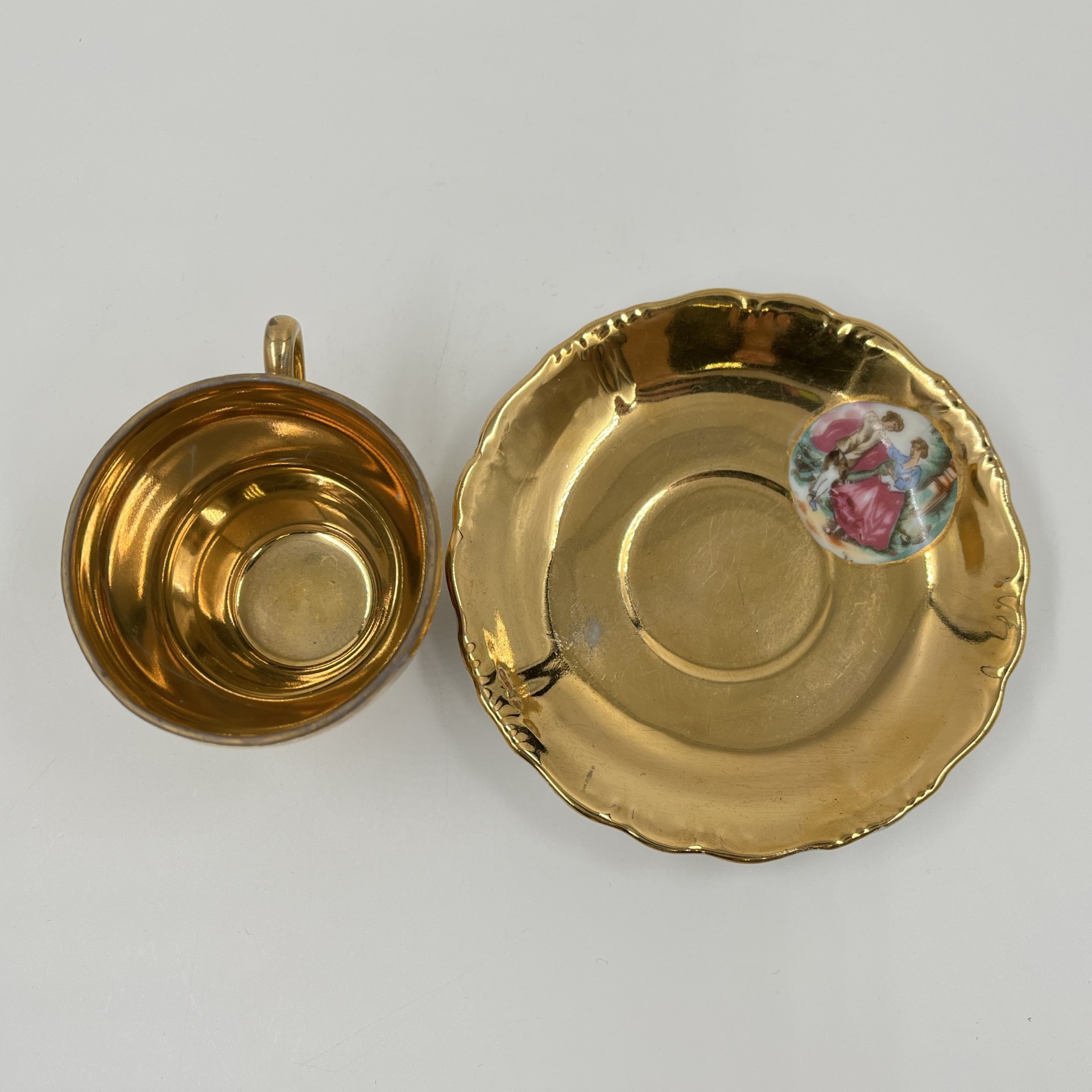 Кофейная пара (чашка, блюдце), фарфор, деколь, золочение, Азия, 1970-1980 гг.