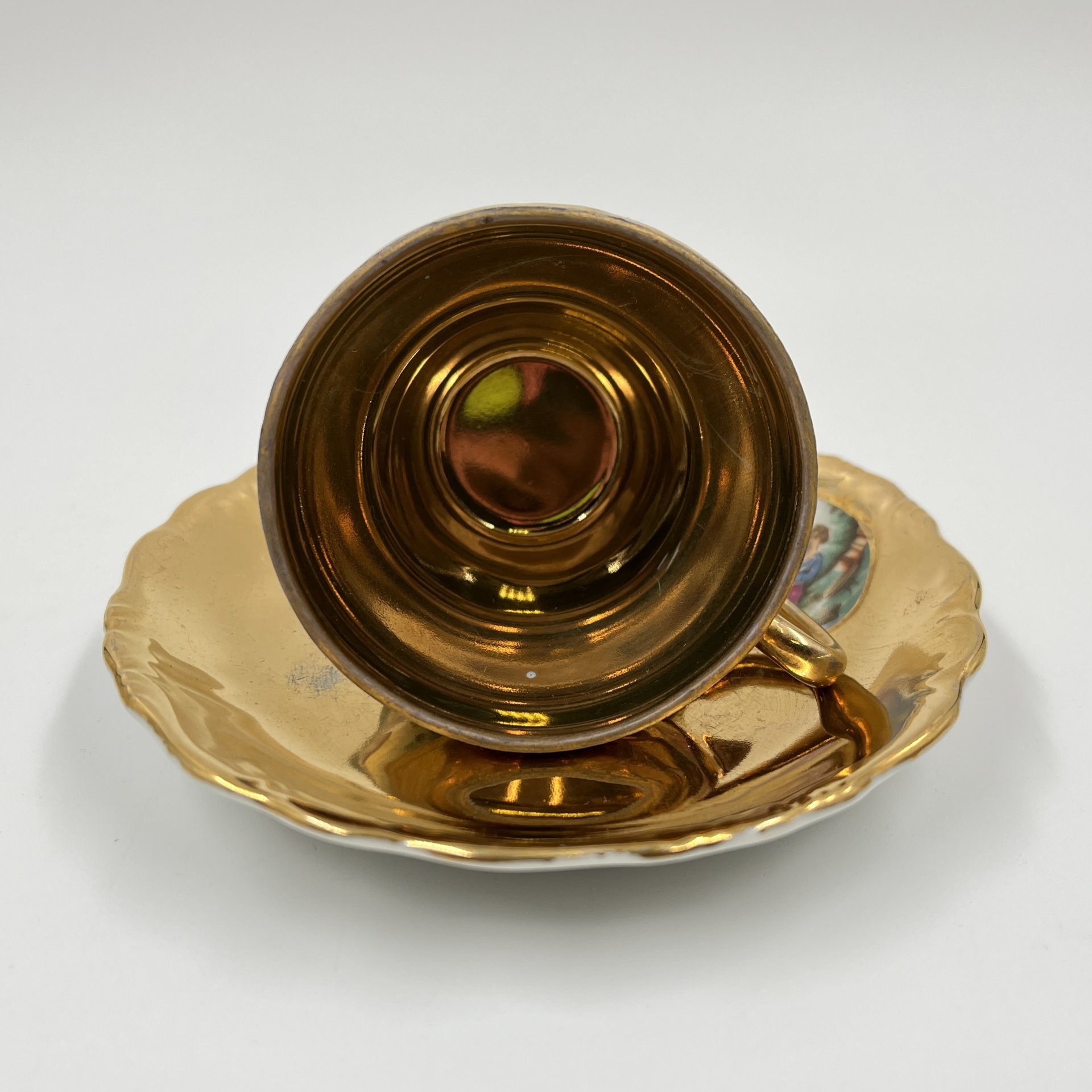 Кофейная пара (чашка, блюдце), фарфор, деколь, золочение, Азия, 1970-1980 гг.