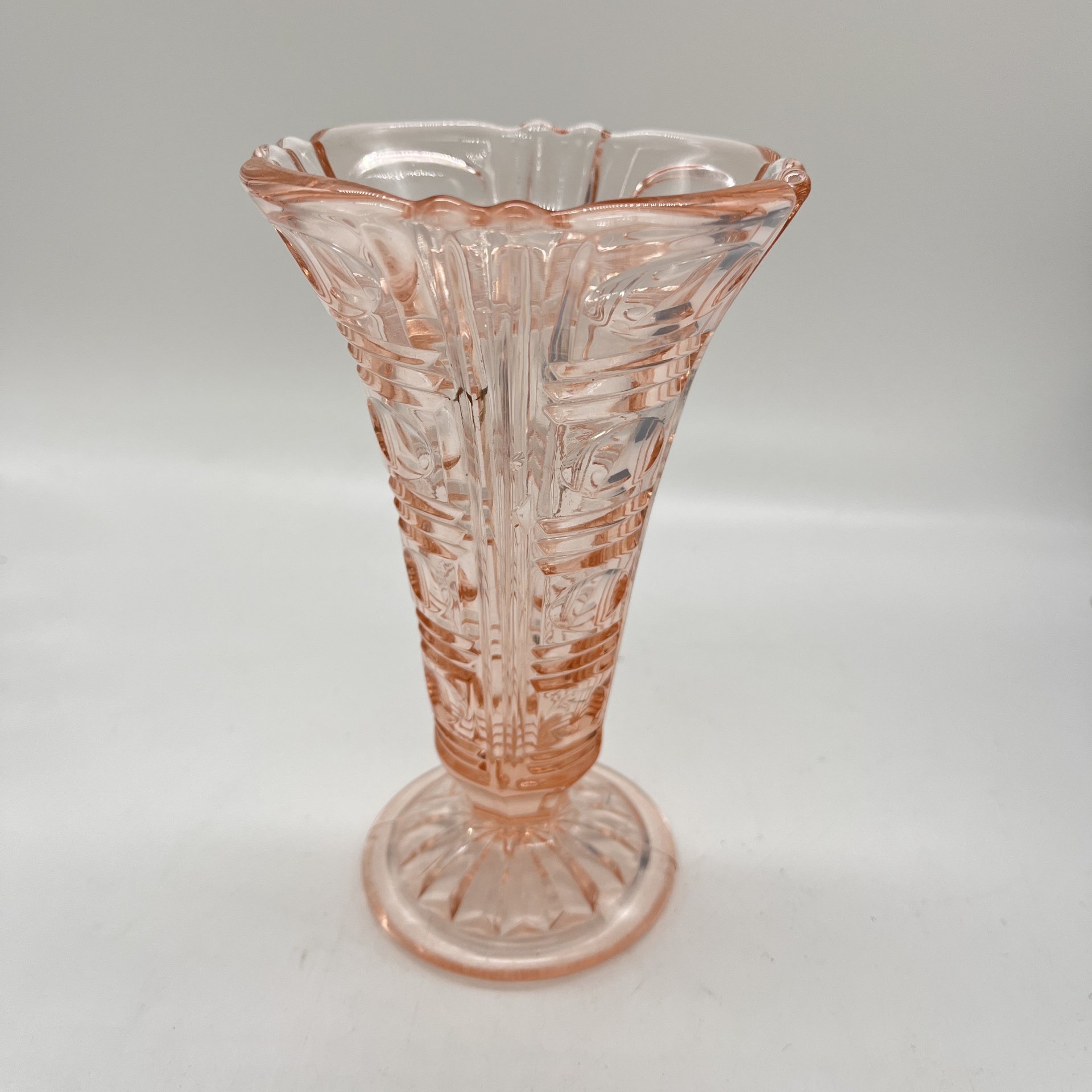 Вазочка для небольшого букета в карамельном оттенке, цветное стекло, пресс, СССР, 1950-1970 гг.