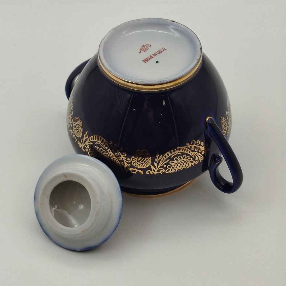 Сахарница "Золотой фриз", автор Косенкова К.Г., фарфор, крытье кобальтом, золочение, Ленинградский фарфоровый завод (ЛФЗ), СССР, 1970-1991 гг.