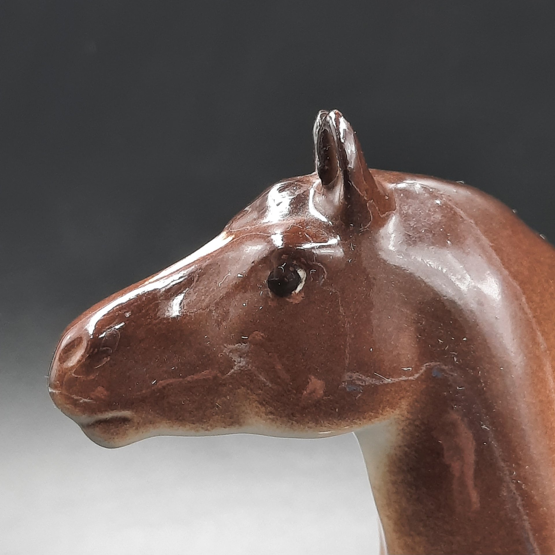 Статуэтка "Лошадь-тяжеловоз", фарфор, аэрография, Ленинградский фарфоровый завод (ЛФЗ), СССР, 1970-1990 гг.