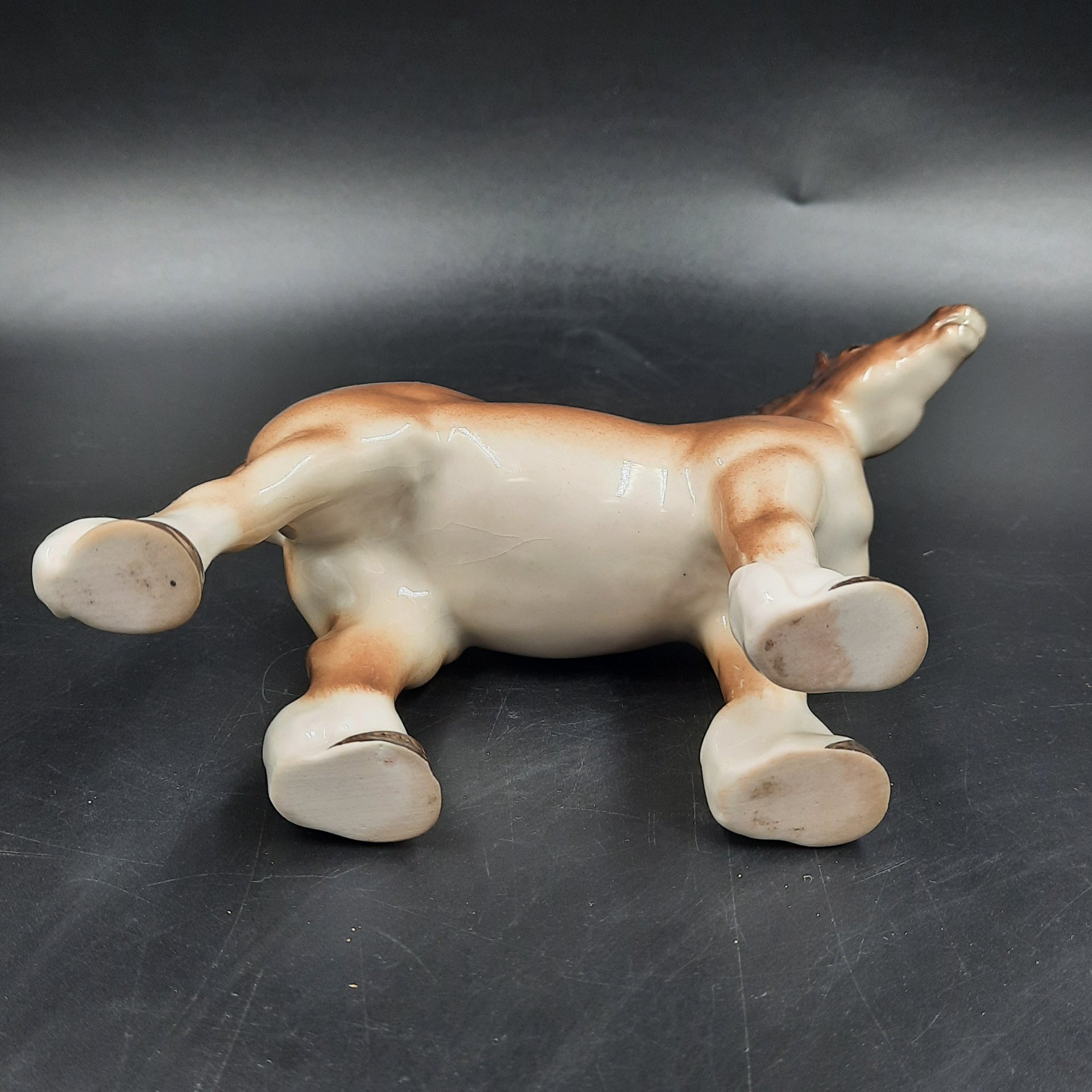 Статуэтка "Лошадь-тяжеловоз", фарфор, аэрография, Ленинградский фарфоровый завод (ЛФЗ), СССР, 1970-1990 гг.