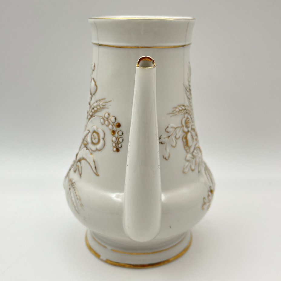 Кофейник "Золотой букет", автор формы и росписи Криммер Э.М.