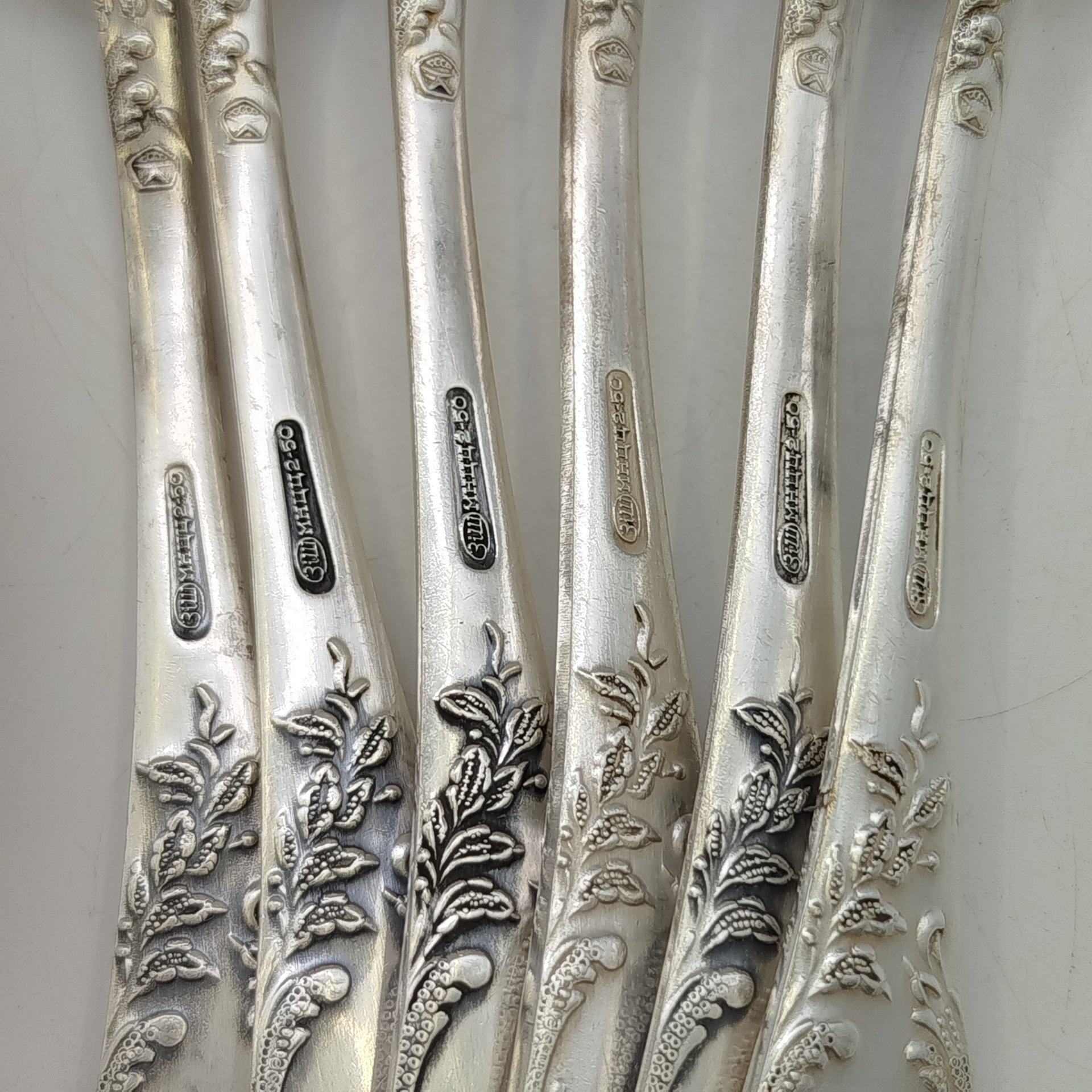 Набор из 6-ти столовых ложек с растительным декором, мНЦ (медь-никель-цинк), Вольнянский завод столовых приборов им. Шевченко (ЗiШ, ЗиШ), СССР, 1970-1990 гг.