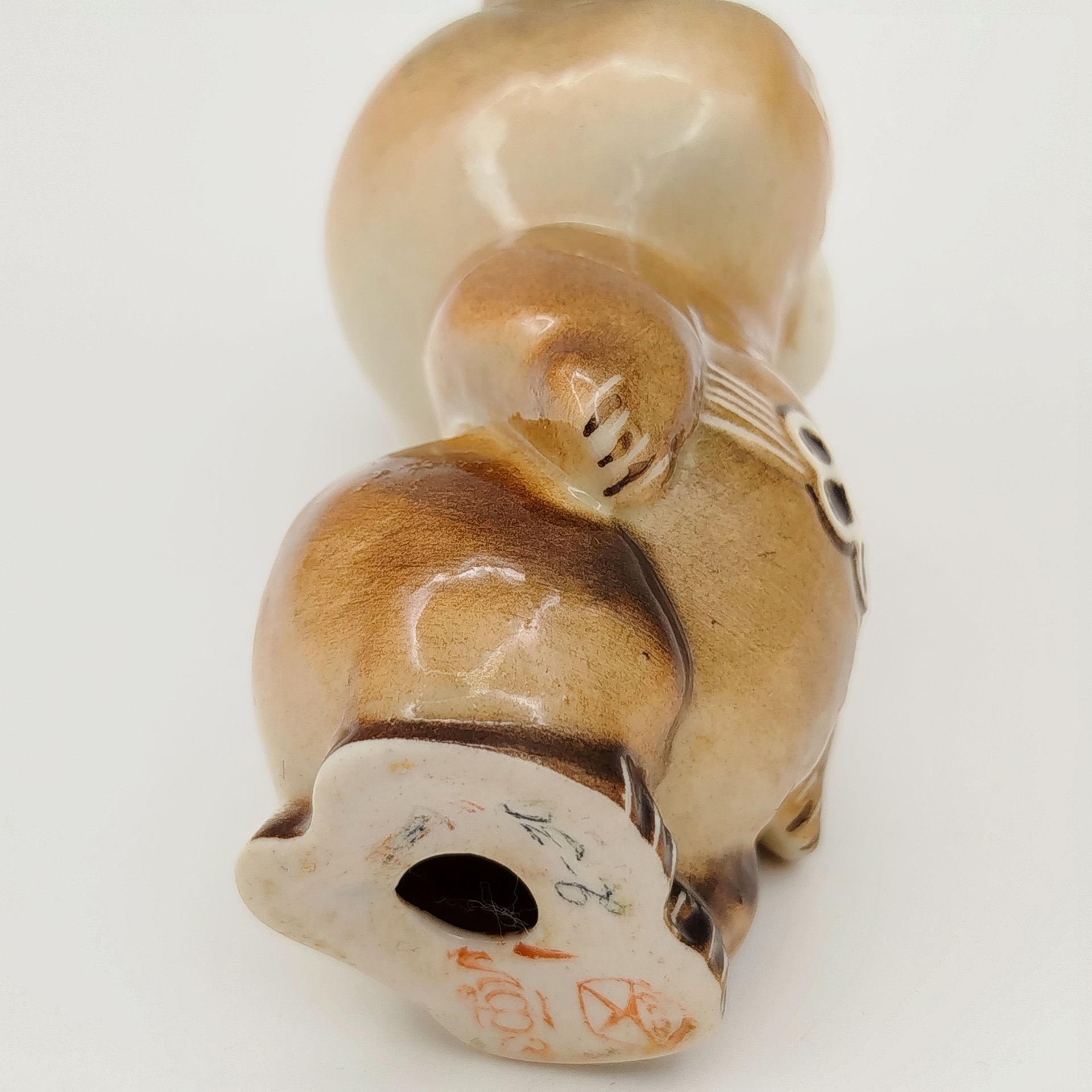 Статуэтка "Олимпийский мишка", скульптор П.П. Веселов, фарфор, аэрография, Ленинградский фарфоровый завод (ЛФЗ), СССР, 1980 г.