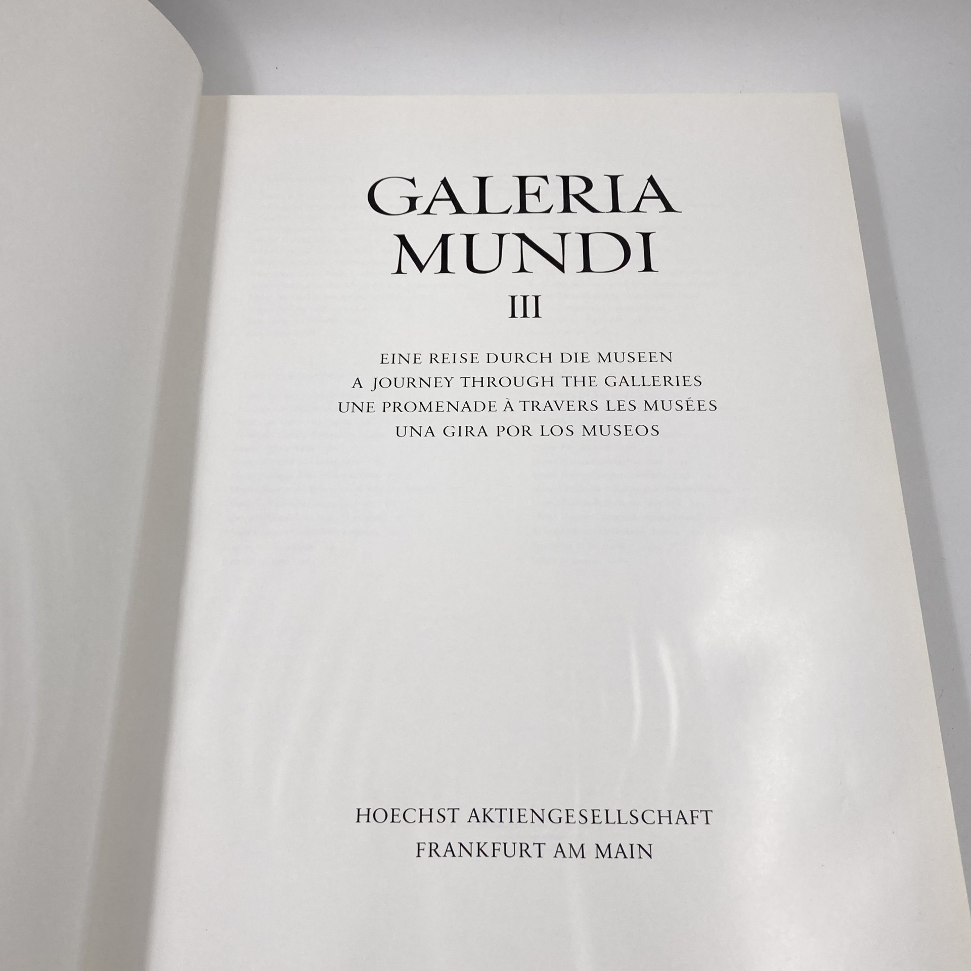 Альбом/каталог "Galeria Mundi III" (языки: немецкий, английский, французский, испанский), издательство "Hoechst Aktiengesellschaft", бумага, печать