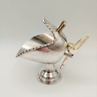 Сахарница в виде ковша с совочком с растительным декором