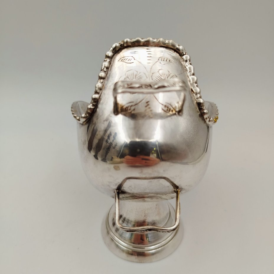 Сахарница в виде ковша с совочком с растительным декором