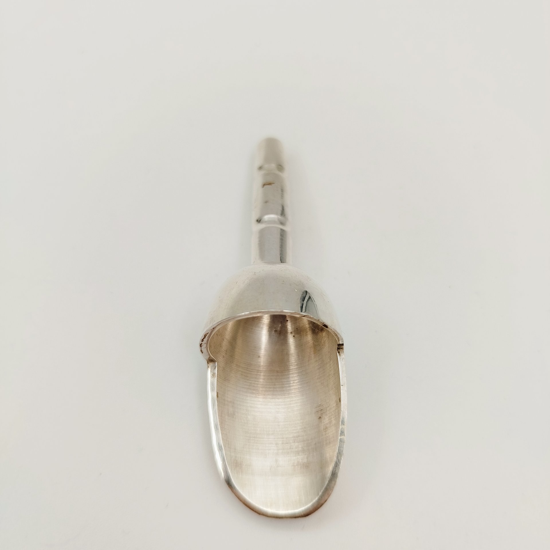 Сахарница в виде ковша с совочком с растительным декором