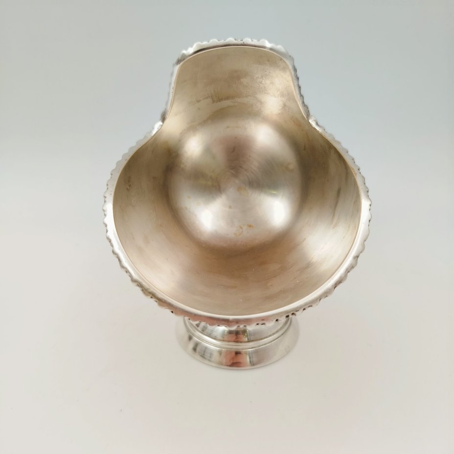 Сахарница в виде ковша с совочком с растительным декором